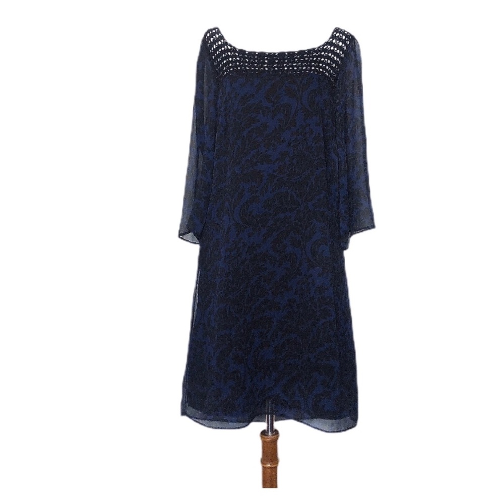 Vertigo Paris Floral Embroidered Midi Shift Dress